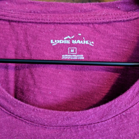 3/$15 🌷Eddie Bauer Berry Pink Crewneck Tee Shirt - Picture 3 of 5